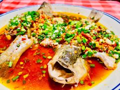 三椒蒸鲈鱼-荆九爷爆炒桥头三嫩(浙大店)