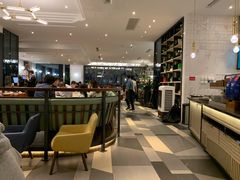 -港丽餐厅(高德置地店)