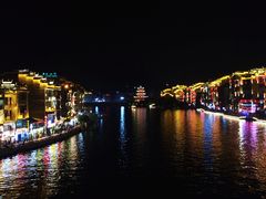 -苗伯妈酸汤火锅