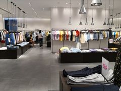 -URBAN REVIVO(七宝领展广场店)