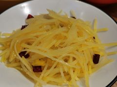 酸辣土豆丝-胡子大厨·超级小炒肉(晶耀前滩店)