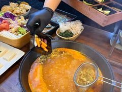 -花菇朵·云山雀 ll 野生菌锅·野果酸汤·精品滇菜(万柳店)