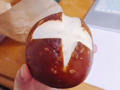 碱水面包-婕妮璐超市 Jenny Lou’s Shop(三里屯店)