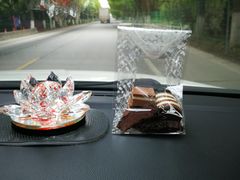 -VENCHI 闻绮(上海佛罗伦萨小镇店)