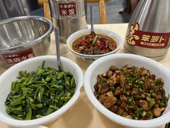 -笨罗卜浏阳菜馆(太平街店)