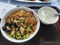 炒粉-北大学一食堂