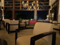 -亚龙湾喜来登·美景台大堂吧