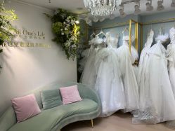 -衣贝姿婚纱礼服馆