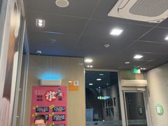 -麦当劳(轻轨曹杨路店)