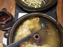 -云海肴·汽锅鸡·云南菜(天山百盛优客店)