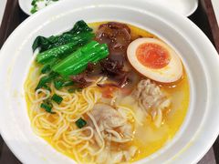 鲜虾云吞港式汤面-避风塘·金牌店·夜宵(金玉兰店)