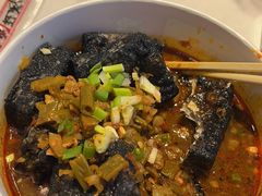 -霸蛮湖南菜·牛肉粉(荣京西街店)