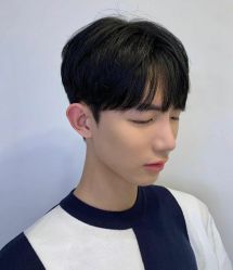 -V8潮牌·接发烫染连锁