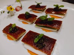 鱼子酱乳猪-三号黄浦会Canton Table