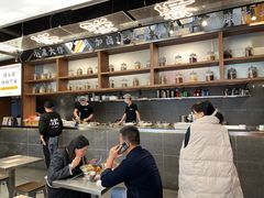 等位区-小螺大作·螺蛳粉火锅(林和西店)