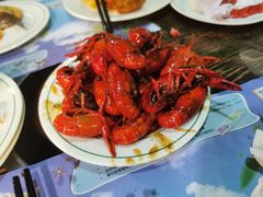 油焖小龙虾-巴犀烧烤(新崇光店)