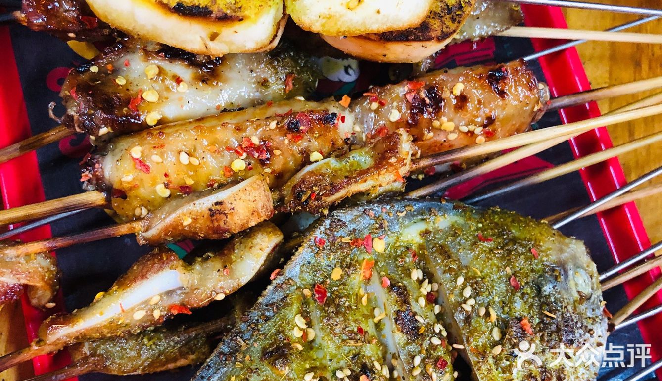 今天听说小红烤翅可以堂食，就来1914店