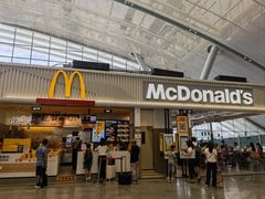 -麦当劳(深圳北站B2检票口楼上)