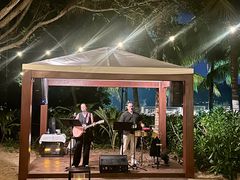 -三亚艾迪逊酒店·海滩烧烤 BARBACOA·现场乐队·浪漫晚餐·烧烤海鲜