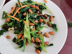 拌山野菜-北京龙庆四季香农家饭庄·灶台鱼·碳烤虹鳟鱼(龙庆峡店)