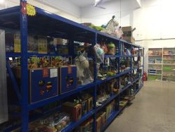店内环境-逝水玩具折扣店