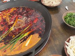 -黄潇洒老火锅(九眼桥宏济巷店)