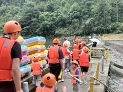 -安吉龙王山峡谷漂流