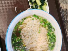 牛肉拉面-京穆兰兰州牛肉面·清真(中川机场店)