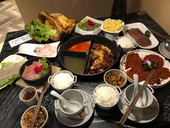 -热火朝天鲜切牛肉火锅(南强街巷店)