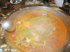 -野山舂·贵州现舂酸汤牛肉(东山店)