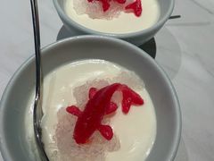锦鲤燕窝奶冻-禾田餐厅•乡野湖北菜(徐东店)