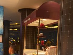 -宝利来国际大酒店-凤凰阁旋转餐厅