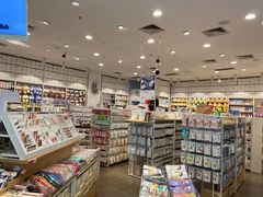 -名创优品(广州萝岗万达广场店)