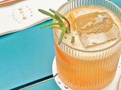 -潮一不贰·法式甜品·生日蛋糕·西式简餐(外滩店)