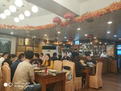 大堂-烤肉季饭庄