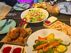 -DEEP·美式餐吧(五棵松华熙LIVE店)