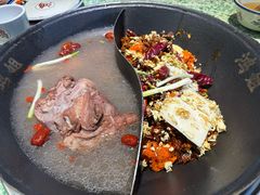 骨汤鸳鸯锅骨汤锅-鸿姐老火锅(静安店)