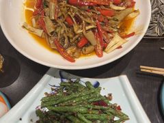 -川流不息·地道川菜·小龙虾(松东路店)