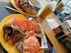 -荣誉国际酒店-云顶旋转餐厅