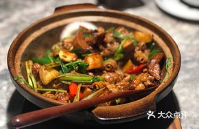 Braised Pork Intestine with Purple Perilla and Fermented Black Beans