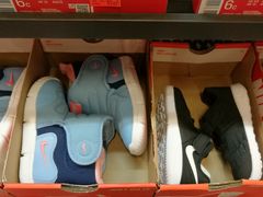-NIKE北京马连道换季优惠店