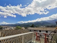 -喵屿·大理花园猫咖