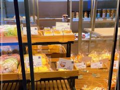 -顶东面包花园·生日蛋糕(世博店)