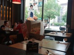 靠窗位-必胜客(瑞虹店)