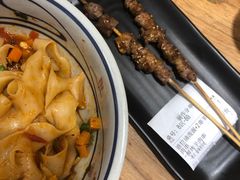 -陇上秦轩西安biangbiang面(朝龙汇店)