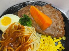 -汤姆家的牛排意面披萨(新城市广场店)
