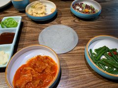 -明洞阿姨·韩式酱蟹烤肉·创意料理(三元桥店)