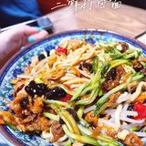 人满为患的大姨捞面！
