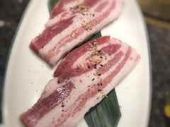 厚切猪五花肉-正苑26年海鲜烤肉•牛尾汤汤饭(东港店)