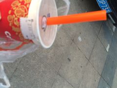 奶茶三兄弟-CoCo都可(西安路民勇店)